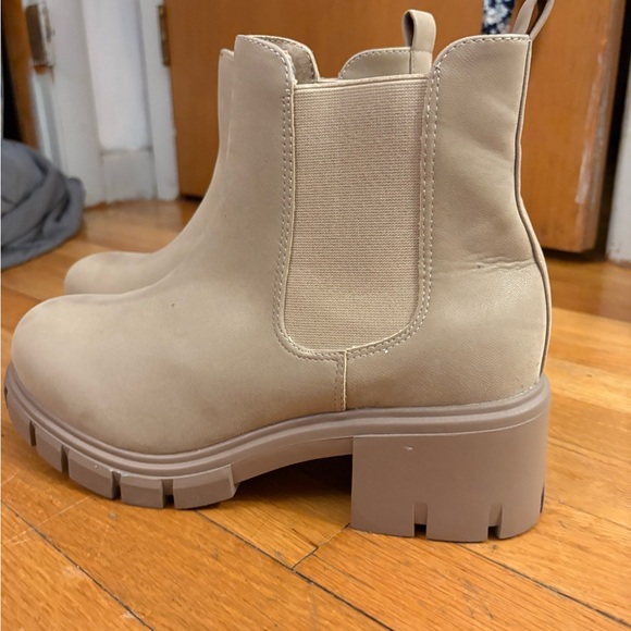 *NEW* MIA Women's Heeled Boots - Beige - Picture 4 of 4